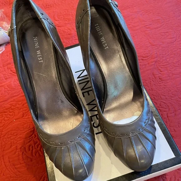 Beautiful wedge - Picture 2 of 2